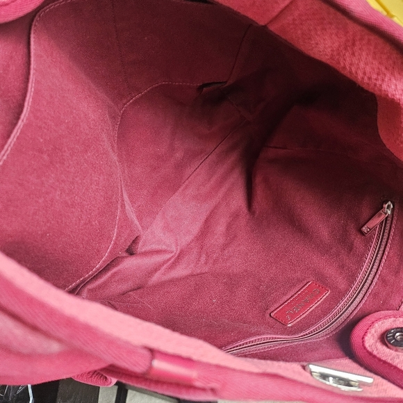 Chanel Deauville Tote Red Canvas 31 Rue Cambon - Picture 13 of 16